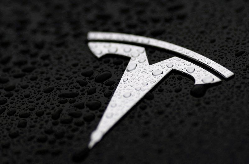 Exclusive-Musk took leased cars back so Tesla could use them as “robotaxis.” Instead, Tesla sold them