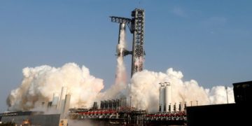 SpaceX’s Starship spins out of control after flying past points of previous failures
