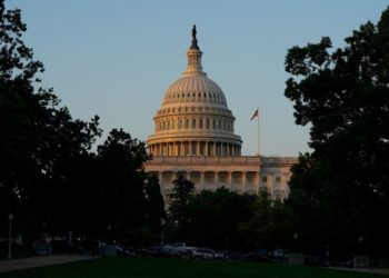 US Senate pushes ahead on Trump tax cuts as nonpartisan analysis raises price tag