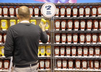 Kraft Heinz explores grocery business spinoff worth up to $20 billion, source says