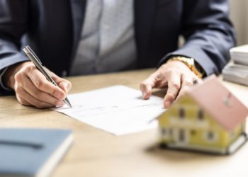 The American housing market is in a deep freeze—Even lower prices aren’t enough to convince stubborn buyers
