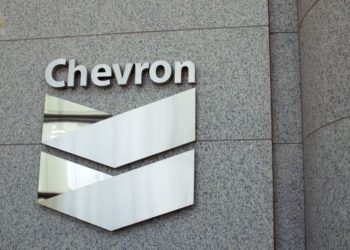 Exclusive-Chevron exports of Venezuelan oil halved under new US authorization, sources say