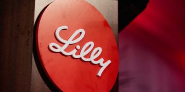 Eli Lilly says weight-loss pill a candidate for speedy approval under new US program