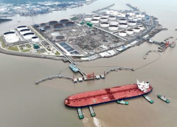 Exclusive-China state oil majors suspend Russian oil buys due to sanctions, sources say