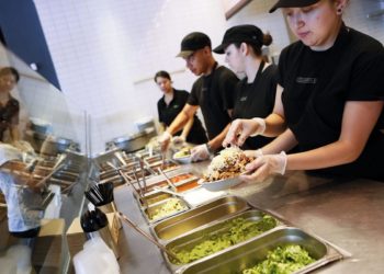 Gen Z and millennials are too burdened by unemployment and student loans to eat out