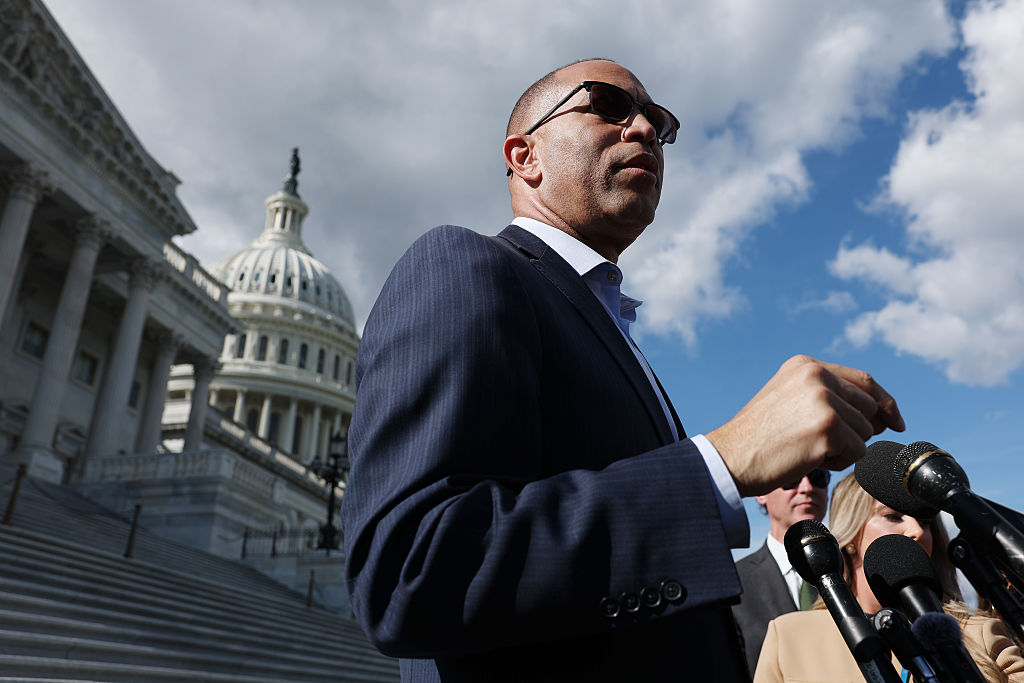Shutdown drags on as senators leave Washington amid impasse