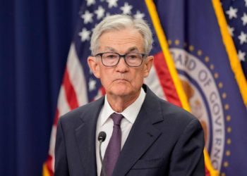 The economy is just getting stronger, not weaker, and ‘we in the economics profession need to look ourselves in the mirror,’ top analyst says