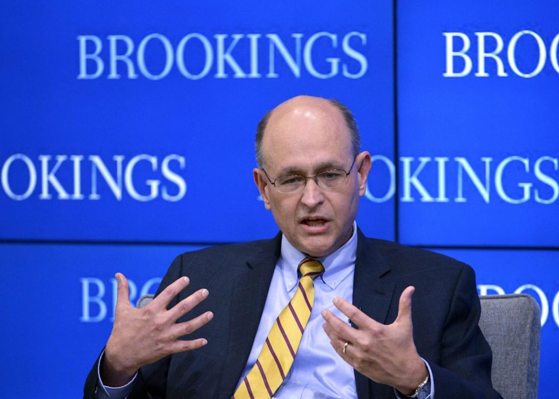 Top Wall Street economist sees 2 ways tariffs could play out—and neither is good for the average worker