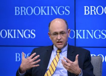 Top Wall Street economist sees 2 ways tariffs could play out—and neither is good for the average worker